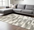 8' X 11' Gray And Ivory Geometric Pattern Area Rug