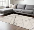 6' X 9' Gray and Ivory Geometric Area Rug